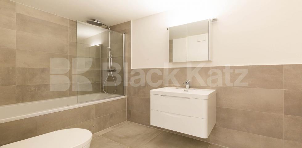 			VIRTUAL TOUR AVAILABLE!, 1 Bedroom, 1 bath, 1 reception Flat			 Dove Road, ISLINGTON/CANONBURY N1